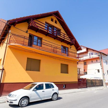 Pension La Viorel Isaila Hermannstadt Exterior foto